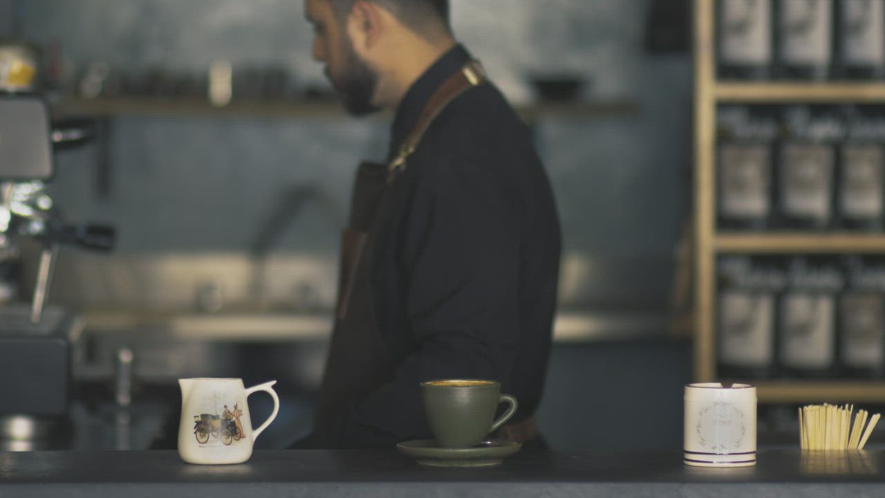 咖啡师清洁咖啡机视频模板素材完整版免费下载
