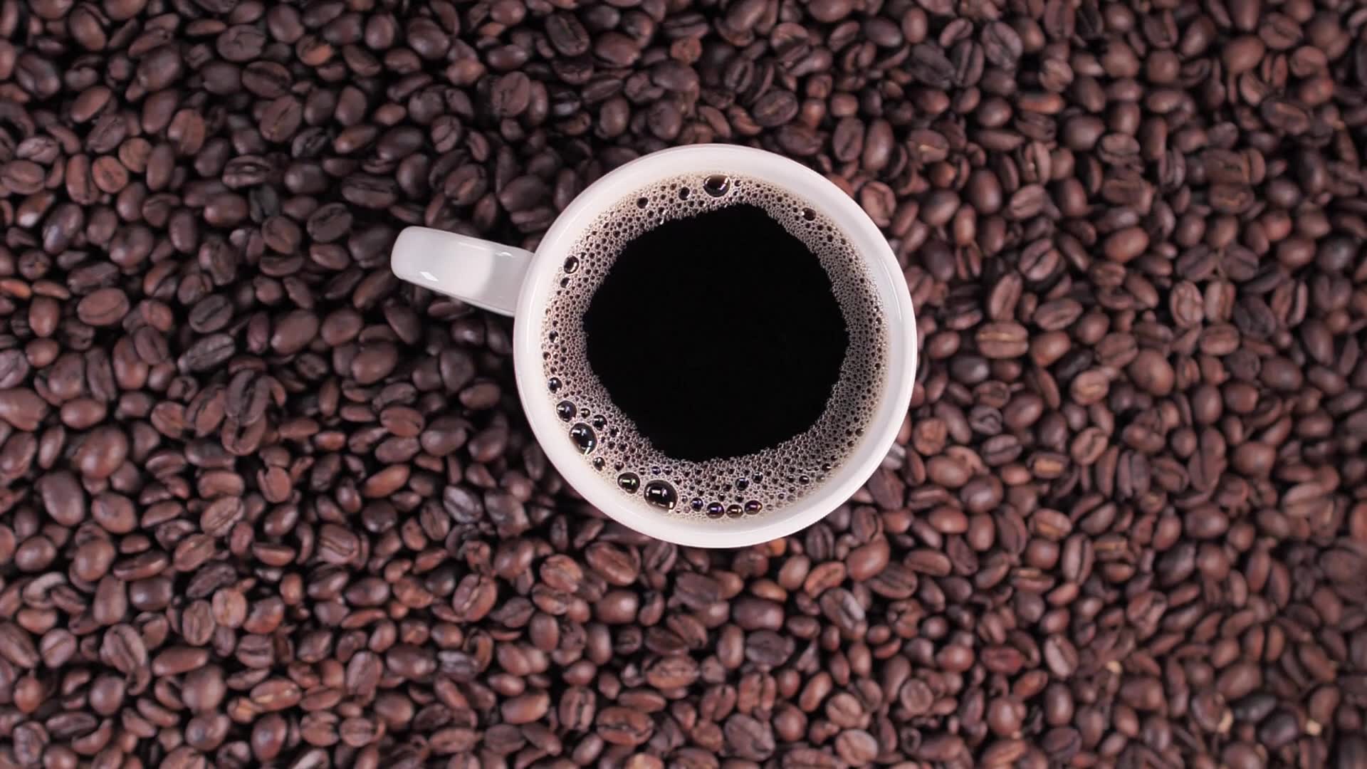 简单的扭曲和模糊向左旋转和焦点切换过渡视频模板素材完整版免费下载